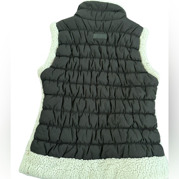 Calvin Klein ladies black puffer outer vest size Large - Picture 5 of 7